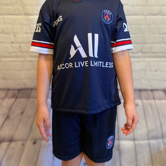 Black Friday sales!!!Messi Paris kids uniform sizes 4-12years available - Picture 2 of 4